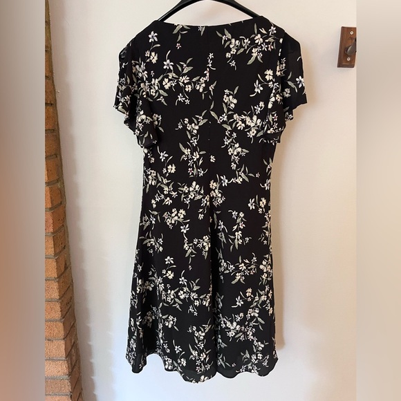 Ralph Lauren Flutter Sleeve Black and White Dress - Picture 3 of 3